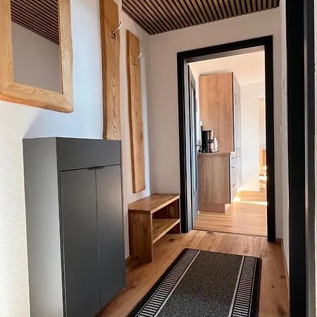Stilvolle Ferienwohnung, Ruhig, Neu Renoviert Apartamento Schönberg