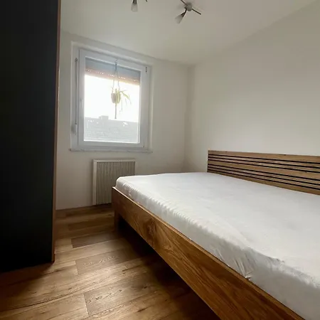 Stilvolle Ferienwohnung, Ruhig, Neu Renoviert *